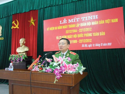 Mít tinh kỷ niệm 68 năm Ngày thành lập Quân đội nhân dân Việt Nam